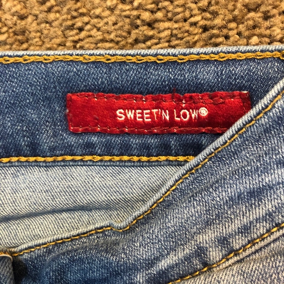 LUCKY BRAND Jeans Sweet N Low Boot Cut Jeans - Picture 8 of 8